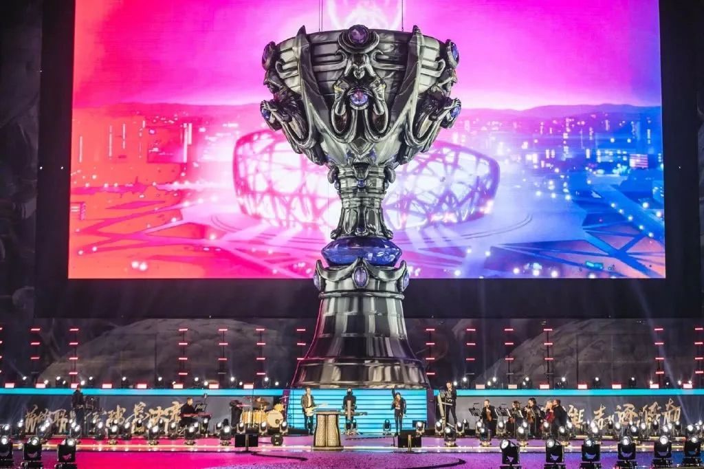 LOL官推告别Bjergsen：感谢你给我留下那段难以置信的回忆！