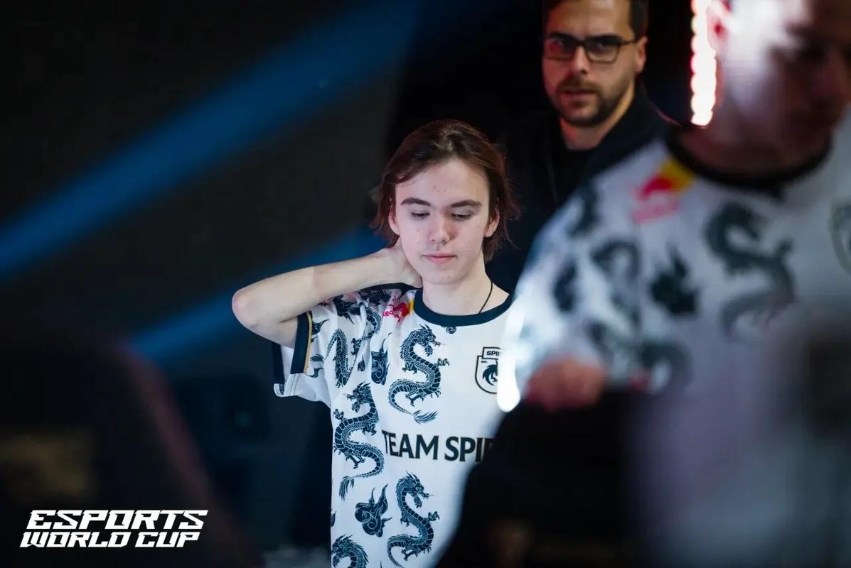 资讯《绝地求生》如何吃鸡？吃鸡必备要素介绍